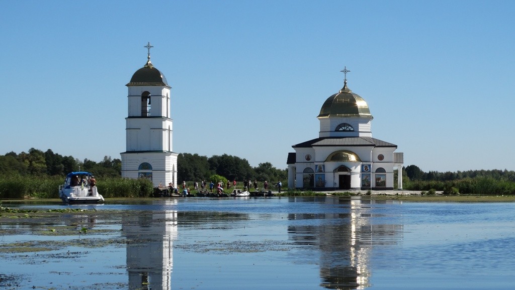 Затоплена церква 2
